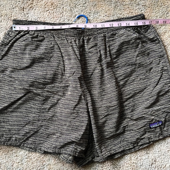 Patagonia swim trunks - Picture 9 of 11